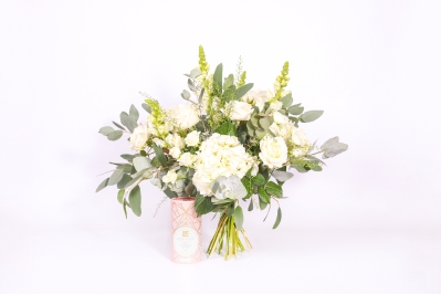 Purity bouquet with Chocolates